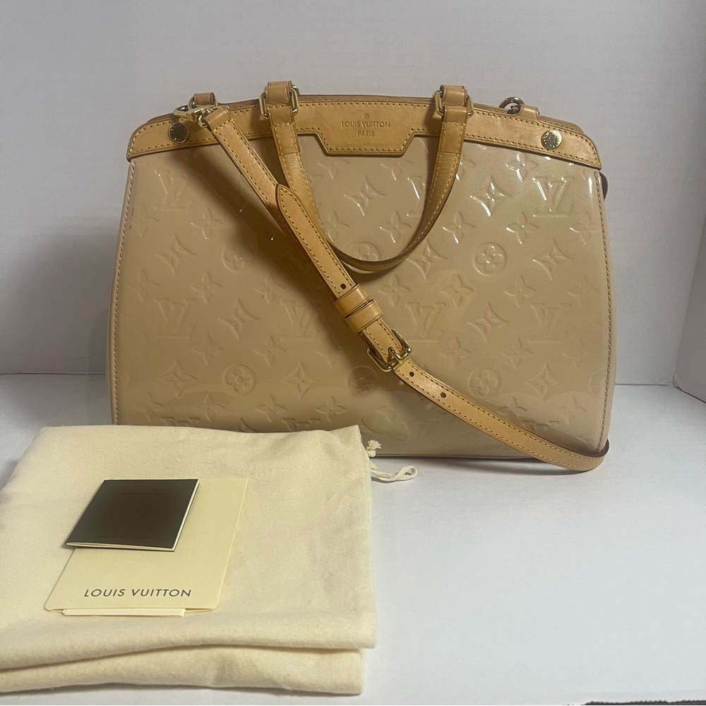 LOUIS VUITTON Rose Florentine Monogram Vernis Brea MM Bag-VGUC